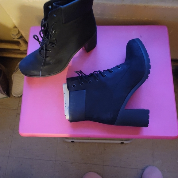 Size 10 Thgh heel Boots,A pair of Navy Blue Anklet Booties Wedge heel,Timberland - Picture 3 of 3